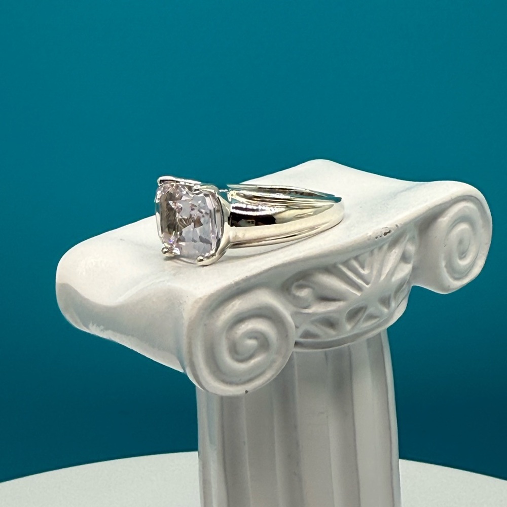 Silver Solitaire Ring - image 4